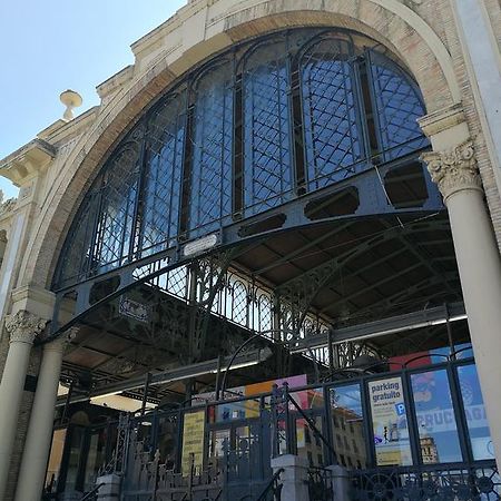 18 Torres Mercado Central Saragoça Exterior foto